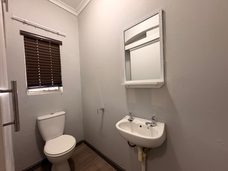 6 Bedroom Property for Sale in Wilkoppies North West